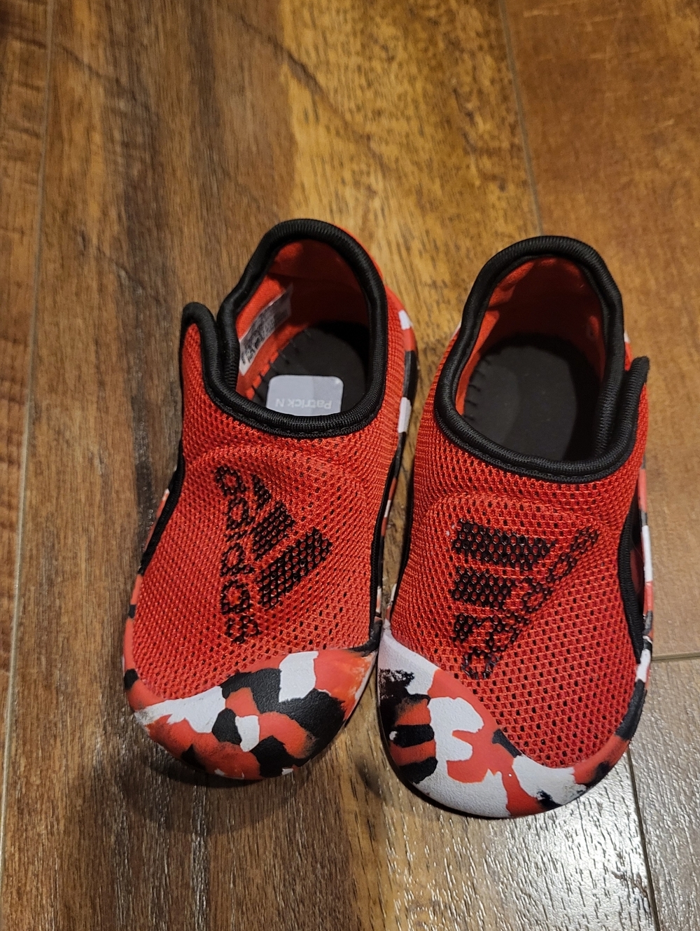 adidas Kids Red and Black Camouflage Slip-On Water Shoes. Size 5.EUC
